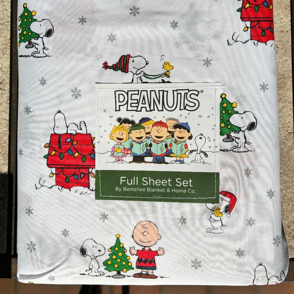 NEW Peanuts Snoopy CHRISTMAS TREE SLEIGH SNOWFLAKE Sheet Set | 4-pc FULL SIZE